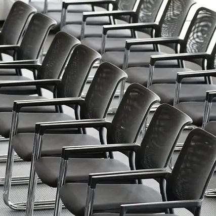 chairs-7951845_640