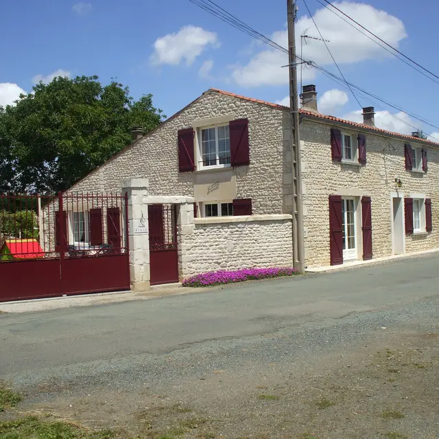 chambre-dhotes-la-piaule-saint-pierre-le-vieux-85-hlo-4
