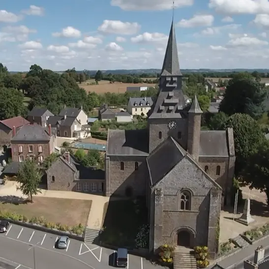 eglise-notre-dame-ambrieres-les-vallees-53-pcu-1-2