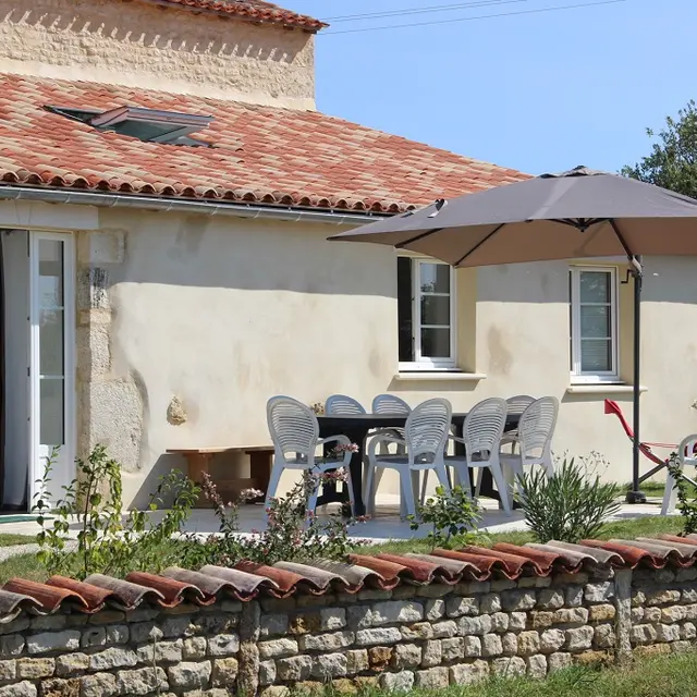 gite-la-benetiere-saint-valerien-85570-1