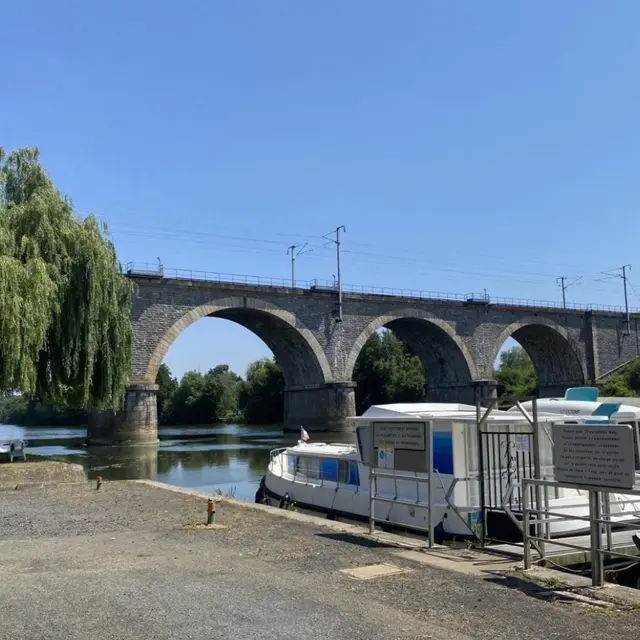 la-capitainerie-noyen-sur-sarthe-reserver-ponton - 1
