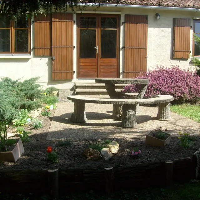 maison_les cèdres_gîte_location_mervent-min