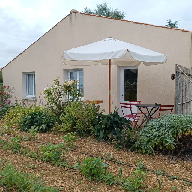 meublé-les-rosiers-85200-fontenay-le-comte-vendee- (6)