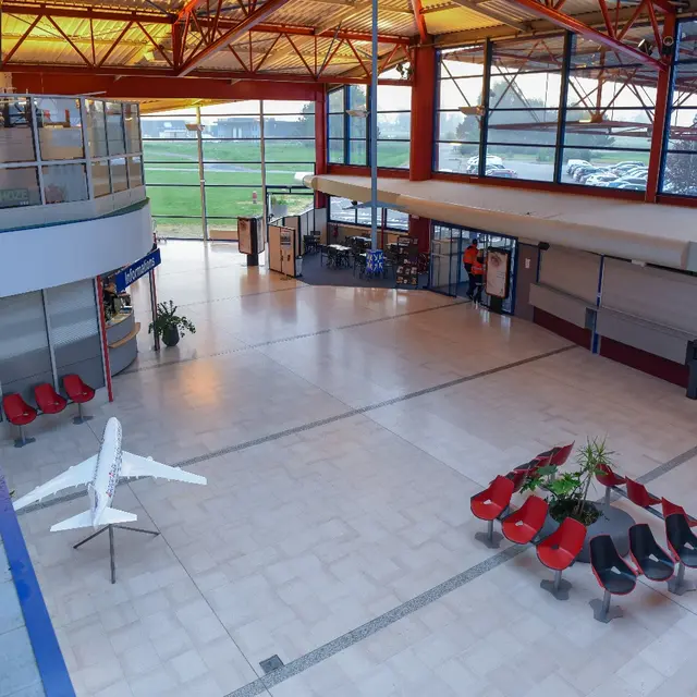 Aéroport de Boos