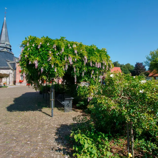 Place du Parvis, Ambrumesnil-4015
