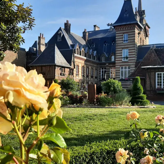 8e096c02ca486a2196c02ca4896196v-960x640