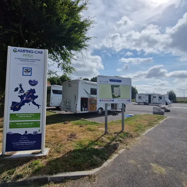 Entrée de l'aire de camping-car