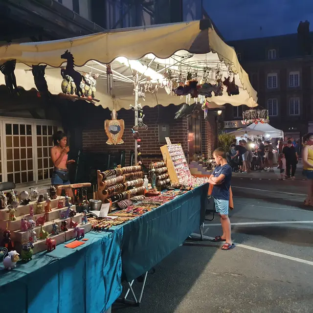 Marché nocturne de Luneray