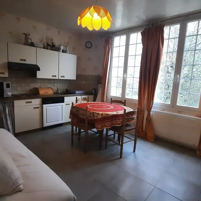 Pièce à vivre apprt 1er étage Catsel des Vergers