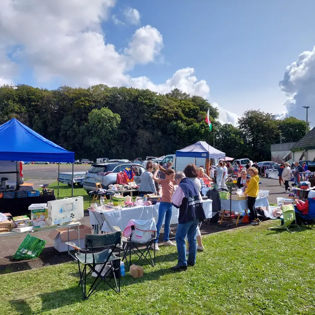 Foirer à Tout au Terrain Multisports d'Offranville