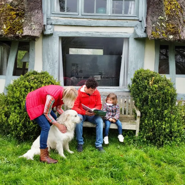 tis-rives-en-seine-avril-2022-week-end-famille-calme-au-vert-avec-chien-normandie-csnt