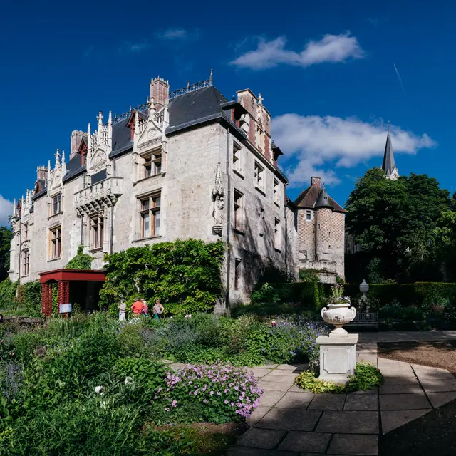 chateau