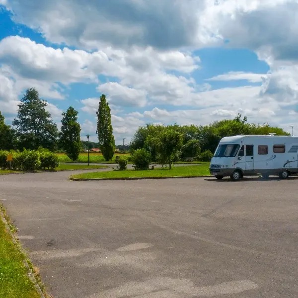 Aire de stationnement et de services pour camping-cars de Forges-les-Eaux