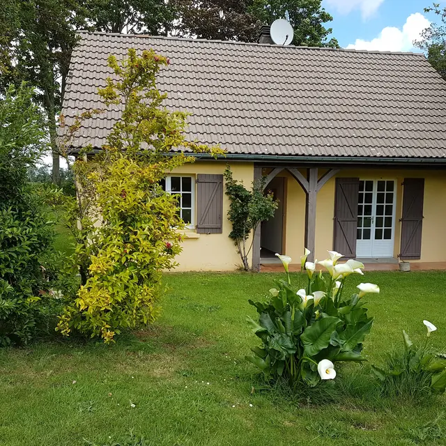 La maison depuis les espaces extérieurs