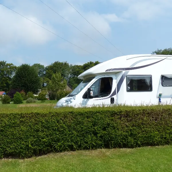 Accueil des camping-cars au Camping Les Garennes de la Mer au Bourg-Dun
