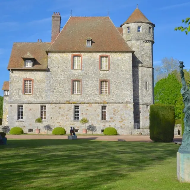 Chateau-de-Vascoeuil-Vue-facade-avant