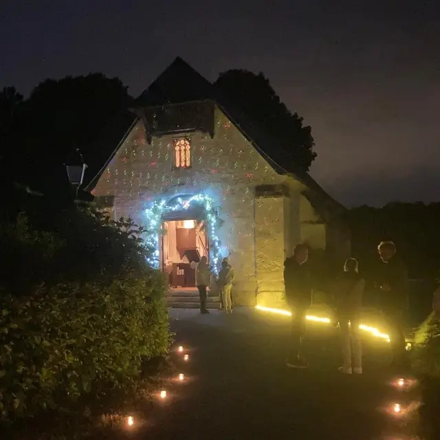 Chapelle du Bout du Vent illuminée