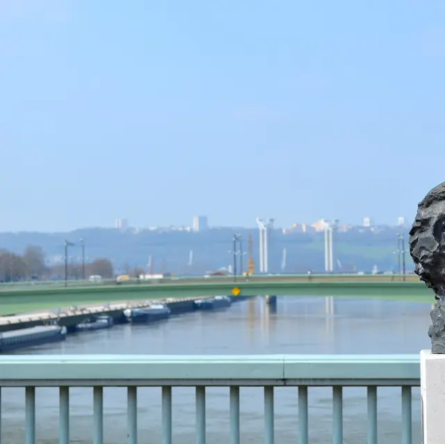 Pont Boieldieu buste