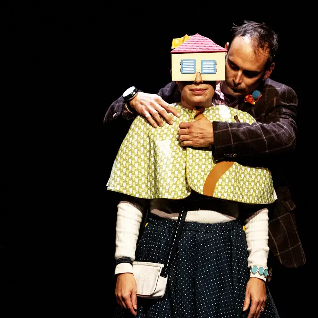 Dans_les_jupes_de_ma_mère_©_Virginie_Meigné_PAGE_16_G_OK_BROCHURE[1]