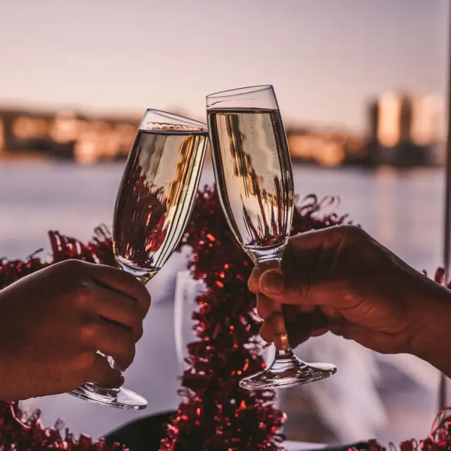 PUBLICATIONS FACEBOOK - 60