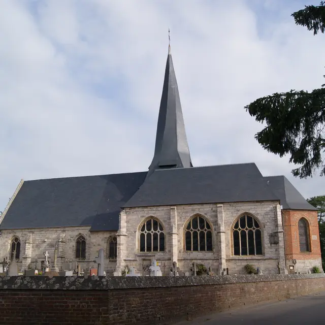 Eglise St Pierre et son clocher Tors Auppegard