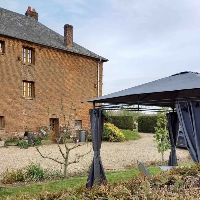 Gîte à la ferme du Mare Entrée  M. et Mme DUBOURG Saint Wandrille Rançon Rives en Seine