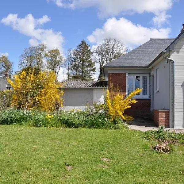 maison vue du jardin