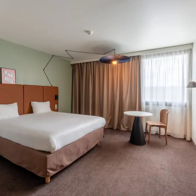 IBIS ROUEN CENTRE GAUCHE MERMOZ 1