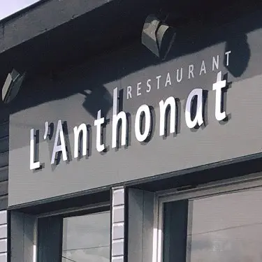 L'anthonat extérieur restaurant Notre Dame de Gravenchon Port Jérôme sur Seine M. et Mme LECROQ Caux Seine Tourisme Accueil
