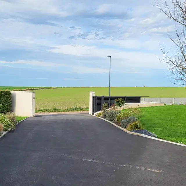 LT_Gite-Terre-et-Mer_Entrée_M-et-Mme-Delavigne@2025