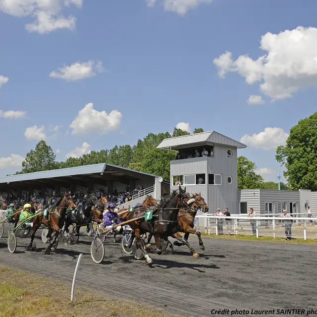 Hippodrome du Mont Louvet