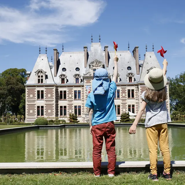 Mômes au château
