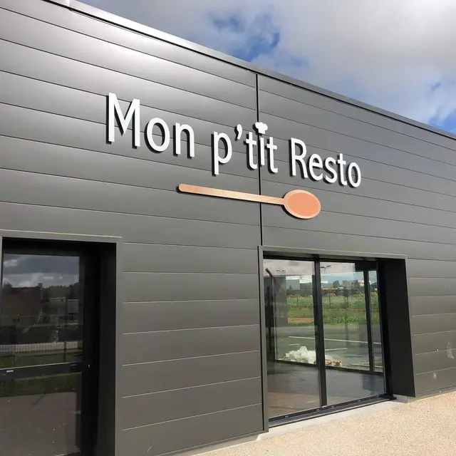 MonP-titResto-1-800x600