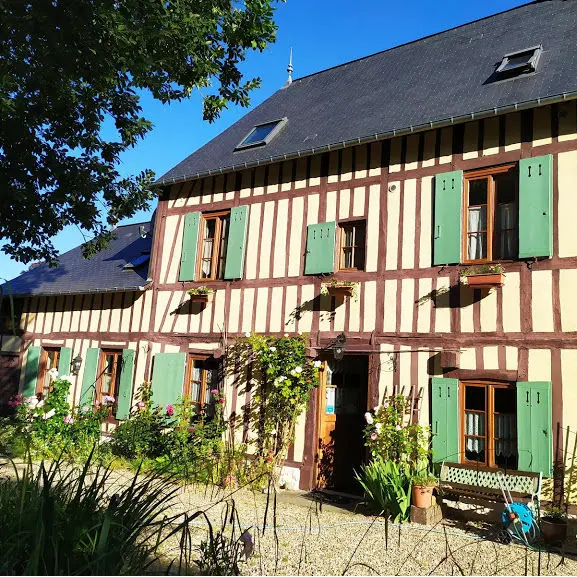 Mme-Duchemin-Duck-House-Chambres-d-hotes-Saint-Wandrille-Rancon-Rives-en-Seine-MAISON-VUE-DU-BAS-500375