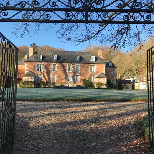 PCU_st-pierre-vieux_chateau-herbouville©seguinet-2022 (1)