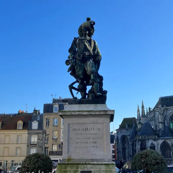 Statue d'Abraham Duquesne