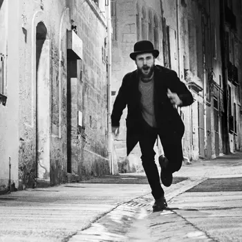Regards et Images -Dans ma rue