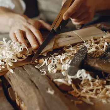 Création d’objets en bois naturel