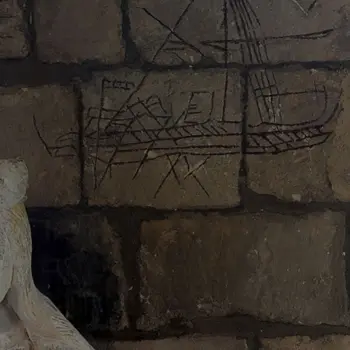 Les secrets gravés de l'abbaye