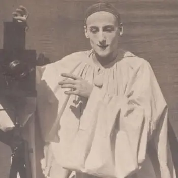 Le mime Charles Deburau en Pierrot photographe