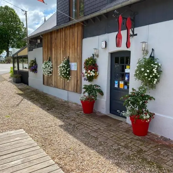 Saint-Clair-sur-les-Monts_L'Actrice©Féron-2020