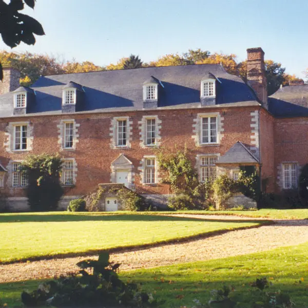 St-Pierre-le-Vieux-chateau d'Herbouville