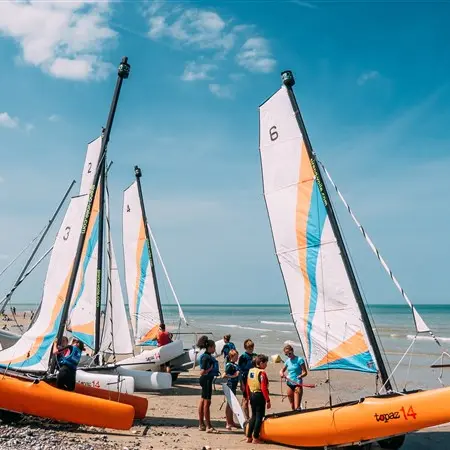 Catamaran prêt à partir