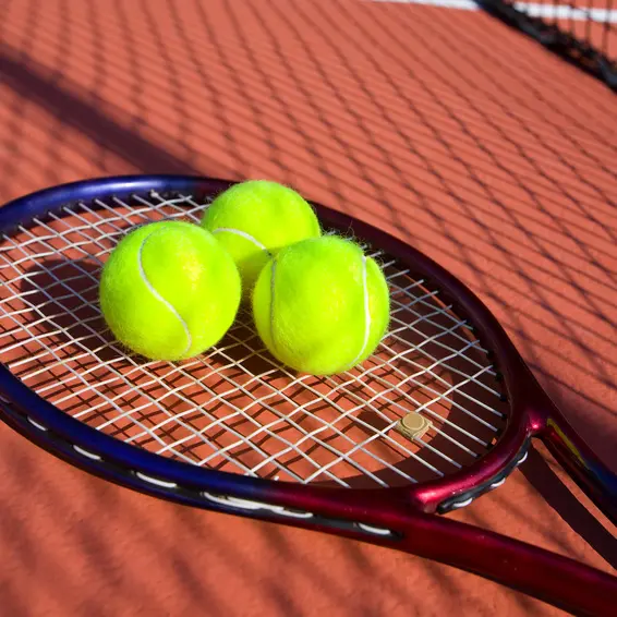 TENNIS- generique_2©Fotolia
