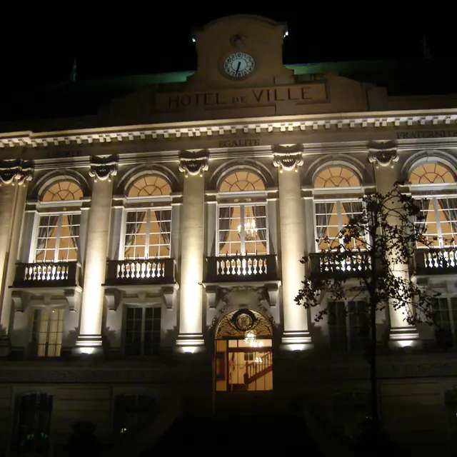 Yvetot façade de l'Hôtel de ville