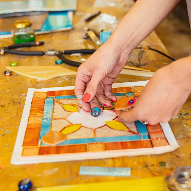 atelier-vitrail-pexels-shkrabaanthony-6768484