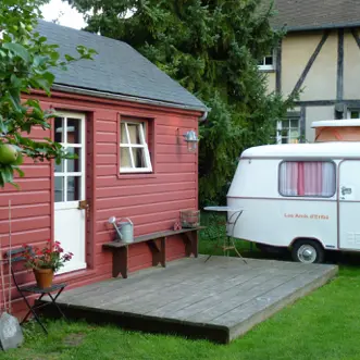 cabane et caravane
