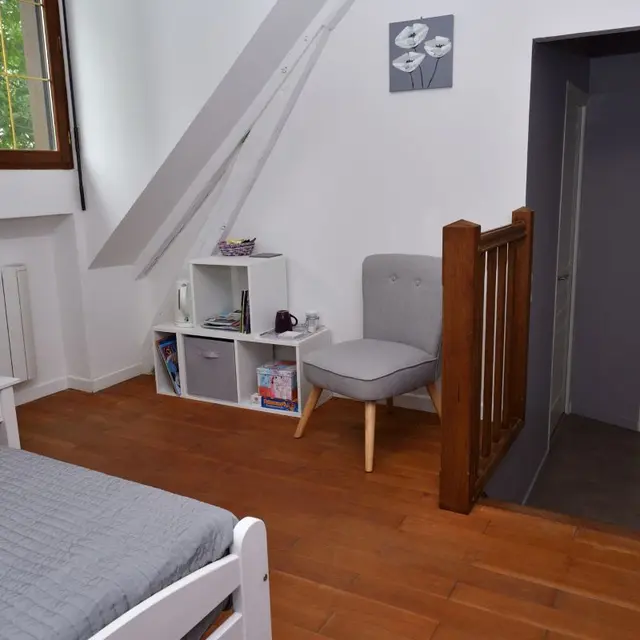 chambre 1 côté pensées salon   1