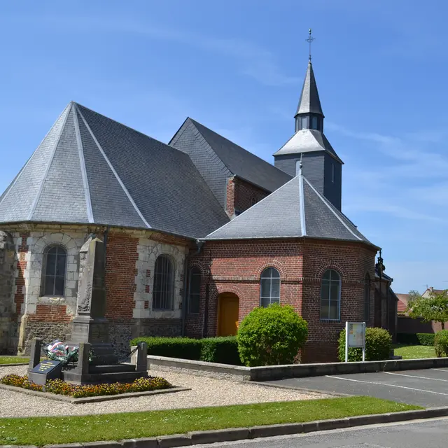 destination-le-treport-mers-etalondes-eglise-village