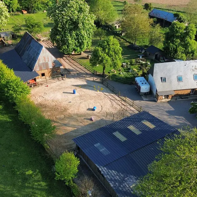 ferme-equestre-lecrin-de-capucine-lintot